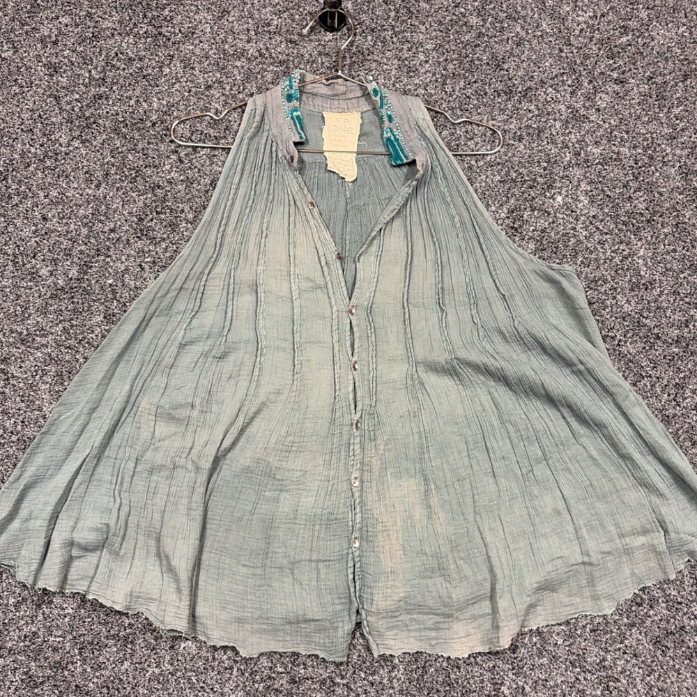 Free People FP One Top XS Green Sleeveless Beaded Gauze Boho Peasant Shirt